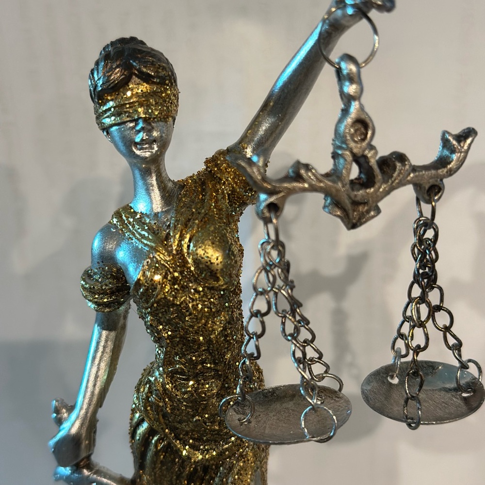 ⚖️ Elegant Gold and Silver Lady Justice Figurine - Picture 2 of 7